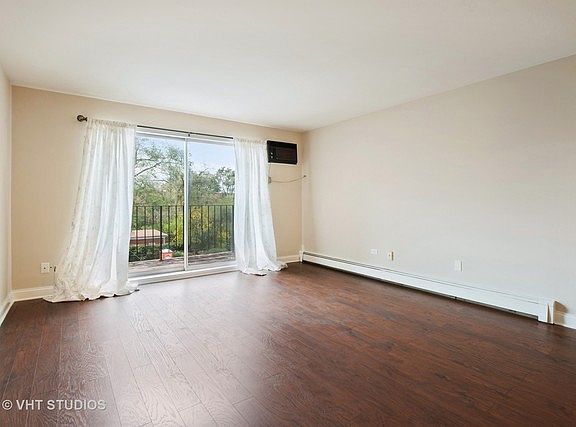 3rd image of 8936 Parkside Ave #308