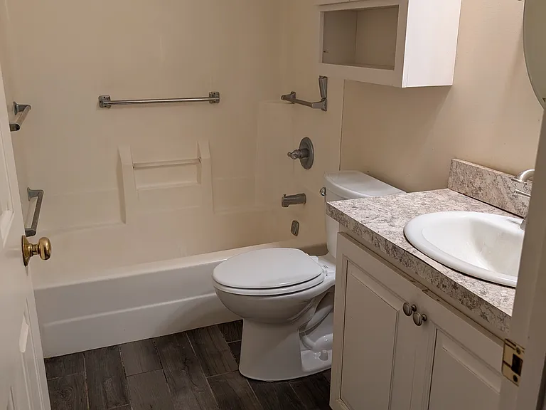 564 Carroll St — Photo 30