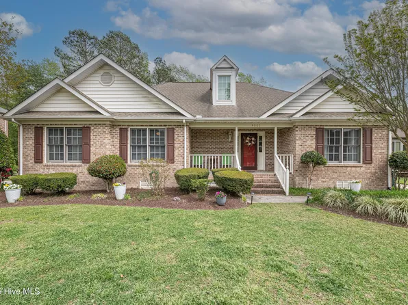 4002 Treetops Circle, Winterville, NC 28590