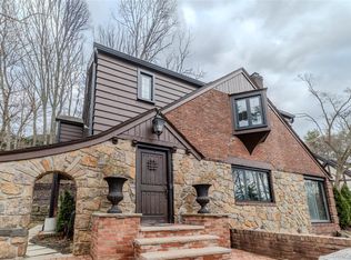 15 sinclair martin Drive, Roslyn Estates, NY 11576