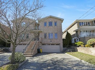 309B Roff Ave, Palisades Park, NJ 07650