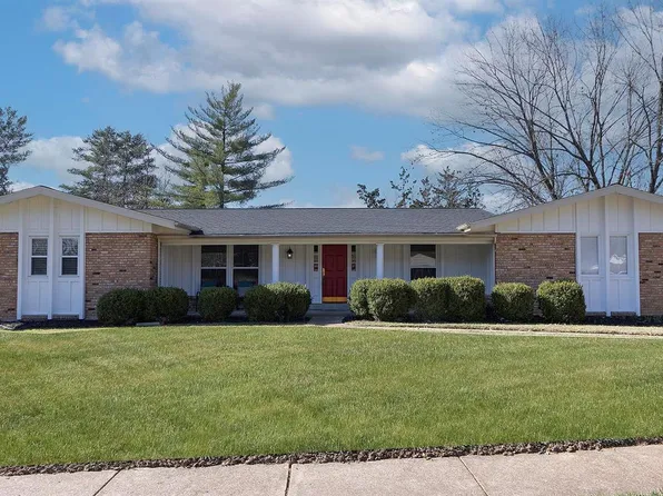 14550 Eddington Dr, Chesterfield, MO 63017