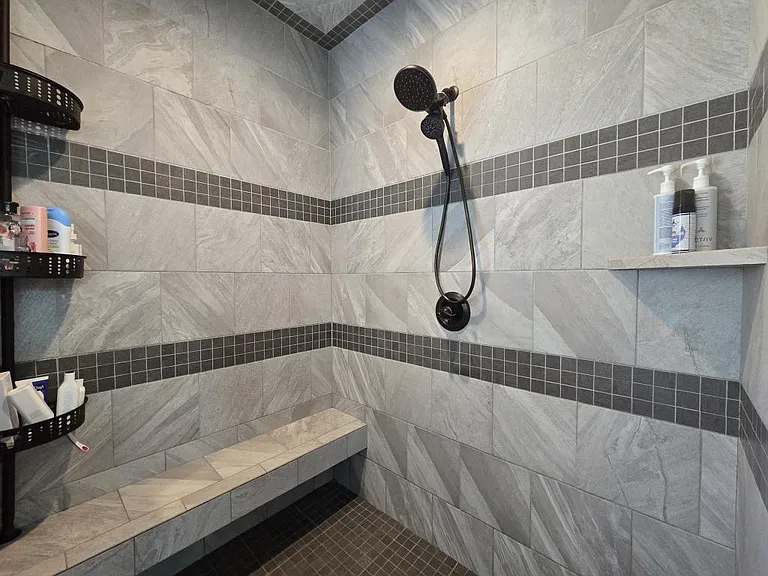 425 Veronica Ct — Photo 22