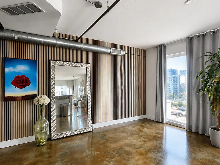 455 NE 25th St #806 — Photo 9