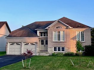 55 Regina Blvd, Wasaga Beach, ON L9Z1M8