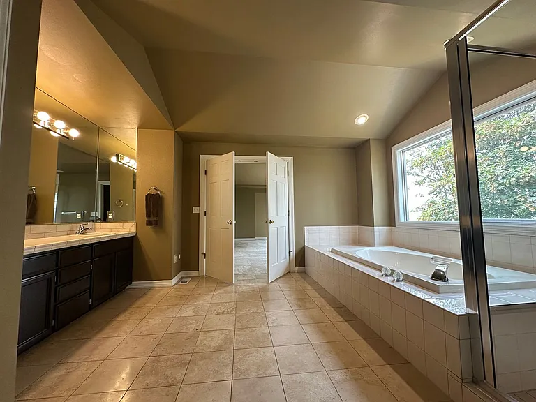 20307 NE 15th Pl — Photo 19