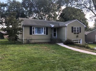 21 Fairhaven Rd, Cumberland, RI 02864