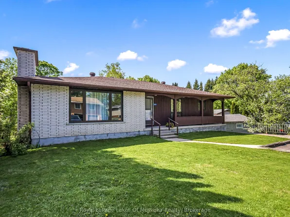 571 David St E, Gravenhurst, ON P1P 1M1