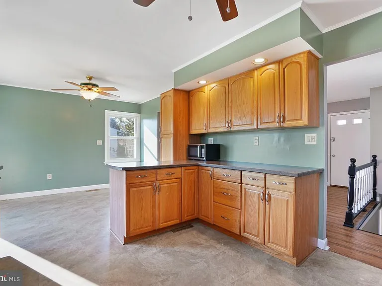 12316 Fountain Dr — Photo 14