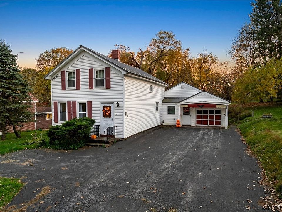1st image of 4 Laurel Pl
