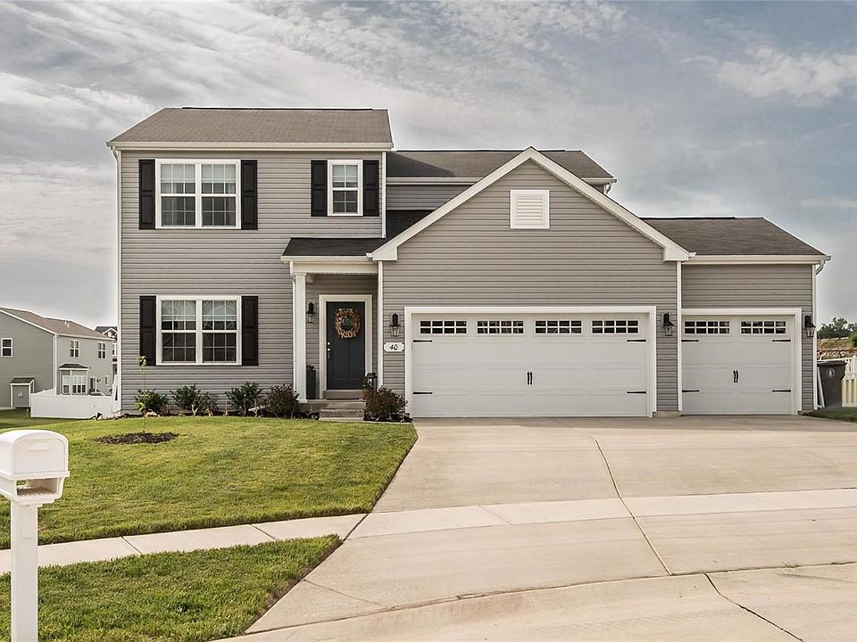 Beautiful home located in a prime location!  Has something to offer every lifestyle!