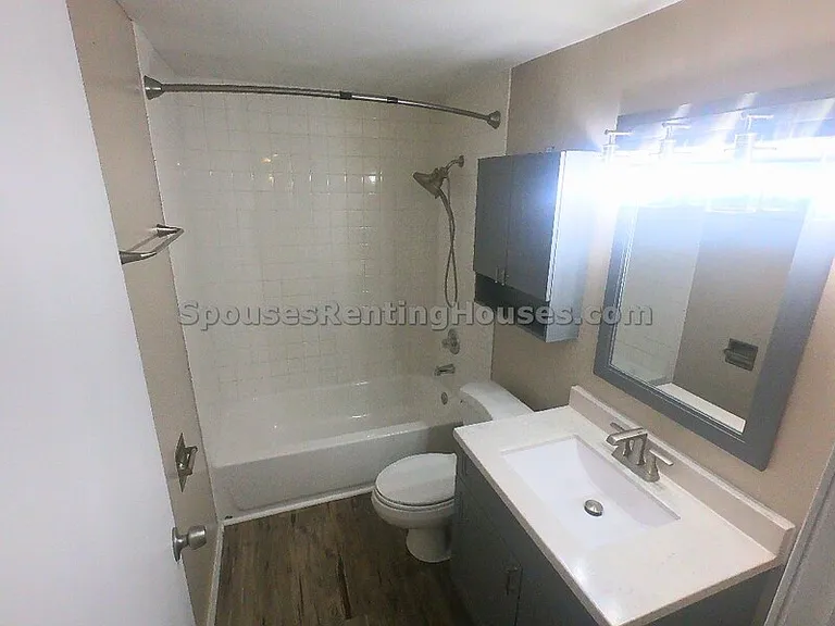 4017 E 11th St #1 — Photo 10