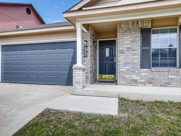 3827 Ponderosa Bnd — Photo 3