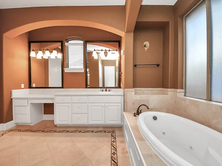 1807 Ravenel Ln — Photo 26