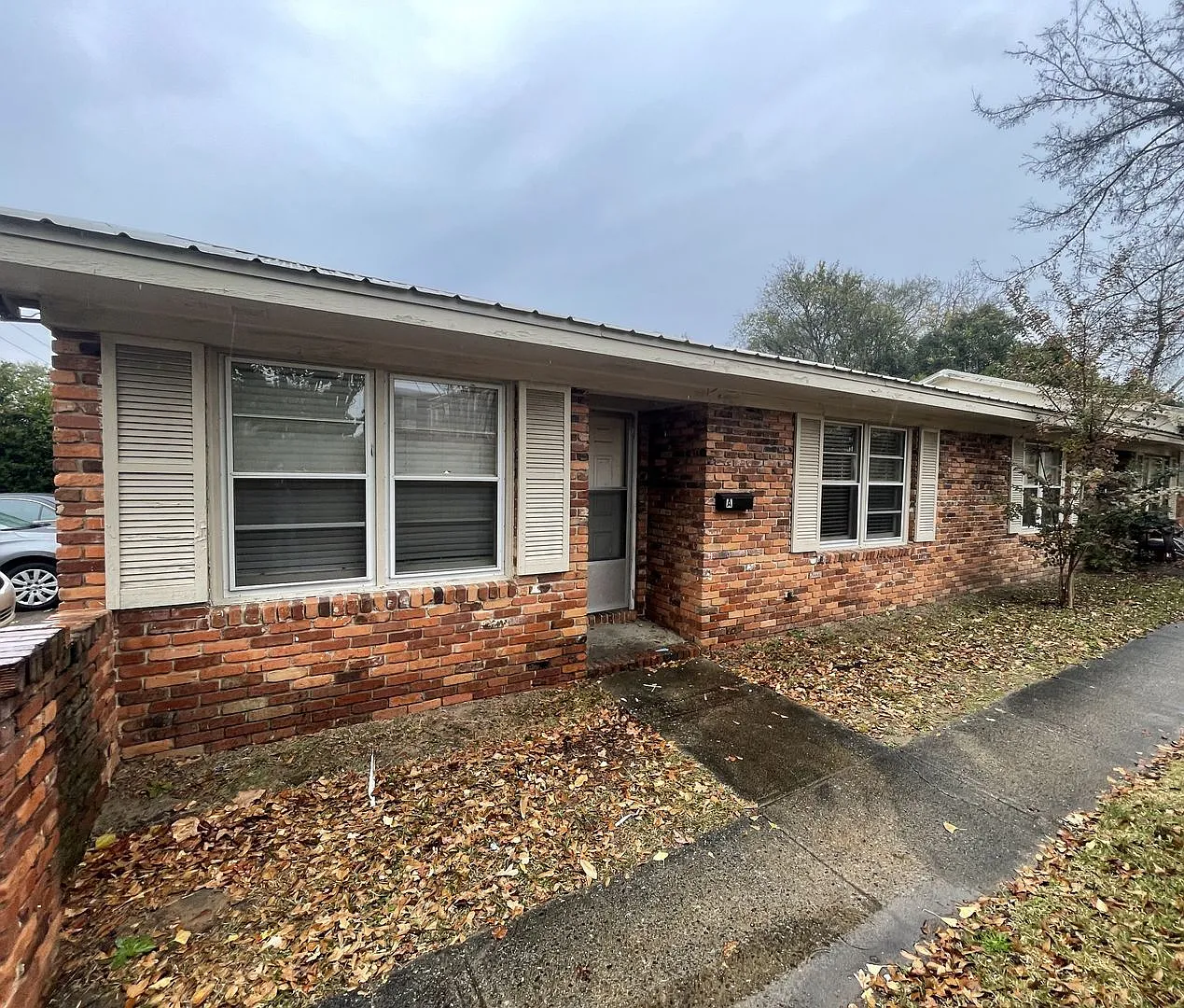 2 bed, 1.0 bath, 922 sqft, $850 — Photo 1