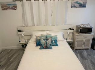 1432 Sunset Point Rd, Clearwater, FL 33755