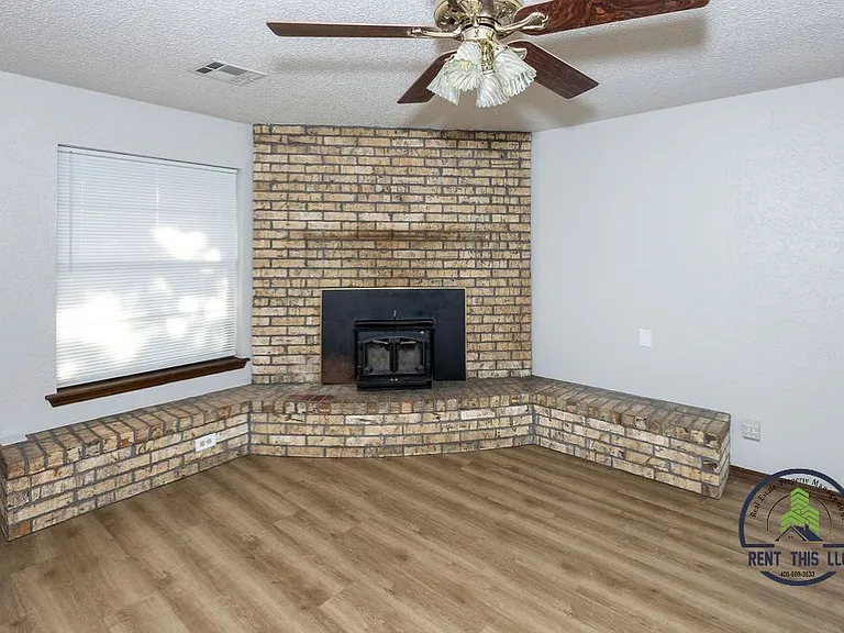 412 N I St — Photo 11