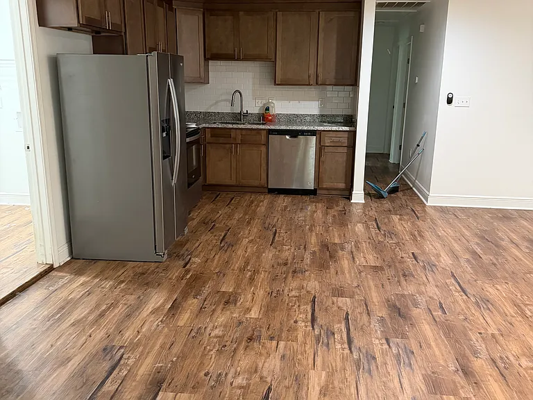 224 Maplewood St — Photo 6