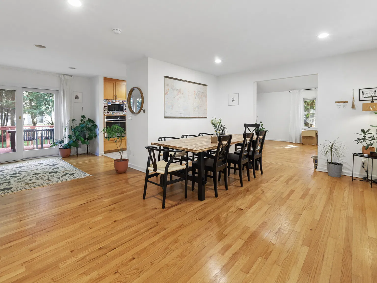 4 bed, 2396 sqft, $7,200 — Photo 4