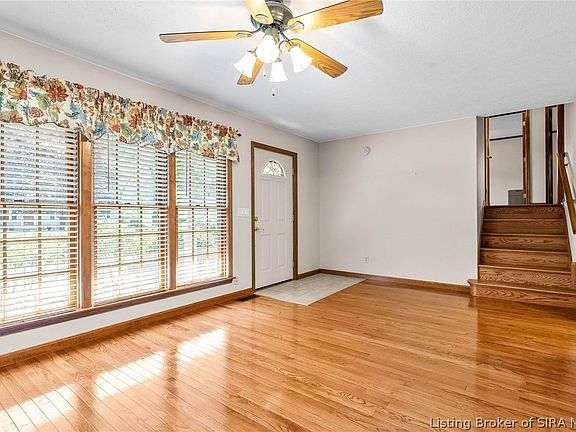 4th image of 4013 Scenic Valley Road