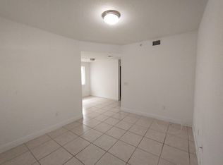 2445 W 78th St #103, Hialeah, FL 33016