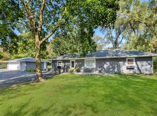 37W214 Dean St, St Charles, IL 60175