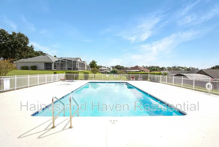 2492 Saint Augustine Blvd — Photo 38