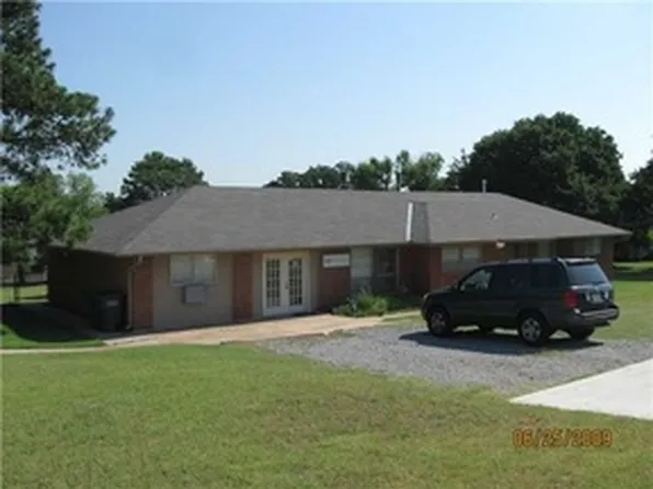 1131 E 9th St, Edmond, OK 73034