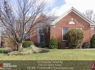 19053 Walnut Dr, Strongsville, OH