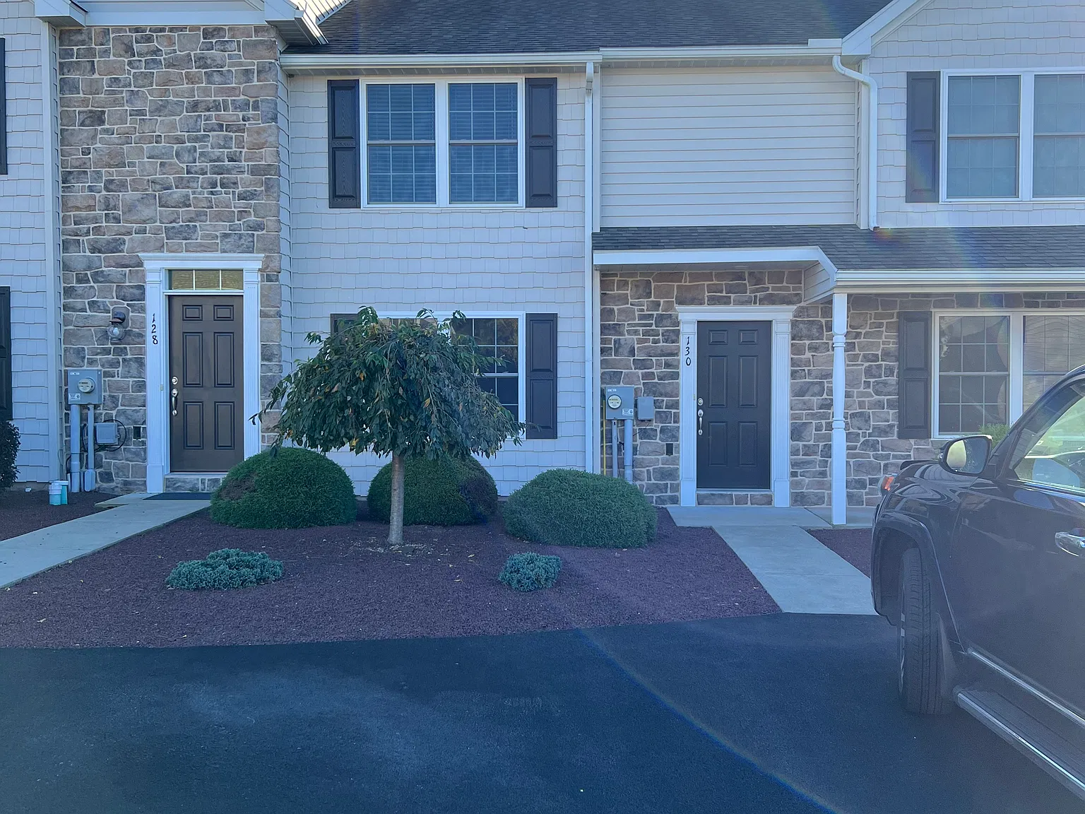 3 bed, 2.5 bath, 1424 sqft, $1,850 — Photo 1