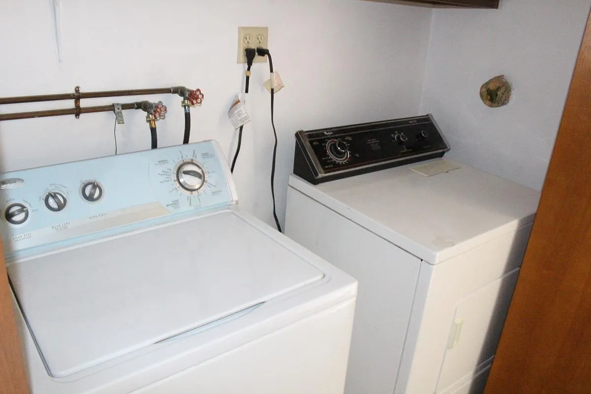 Building Photo - 5431 Claybourne St #2