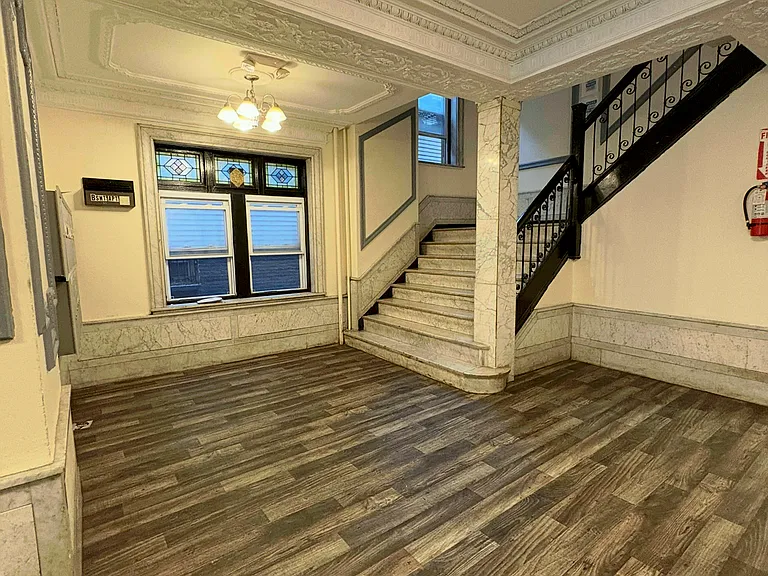 1084 Kennedy Blvd #3 — Photo 8