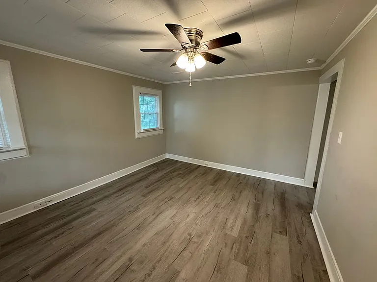1514 W May Ave — Photo 2