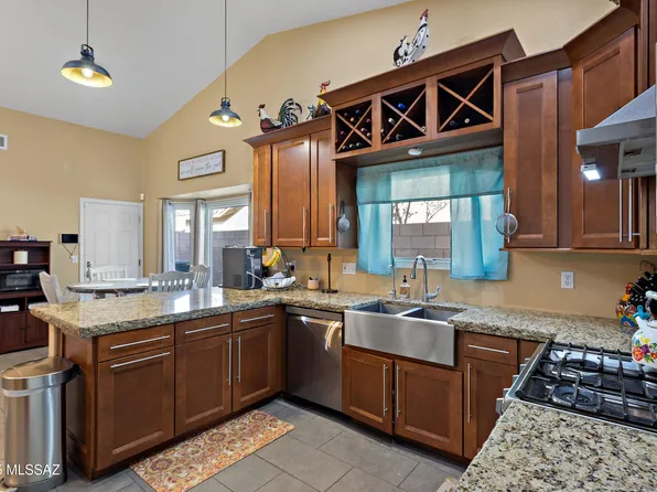 9704 E Paseo San Rosendo, Tucson, AZ 85747