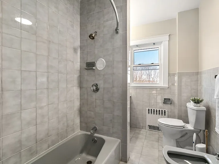 8 Charlesview St #8 — Photo 5