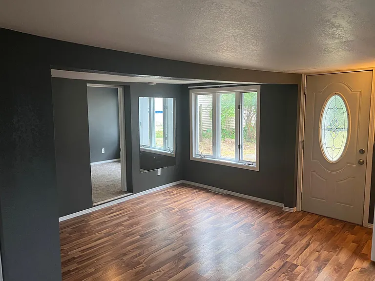 2817 Union St — Photo 2