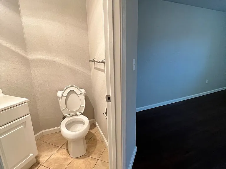 12527 Roosevelt Way NE — Photo 11