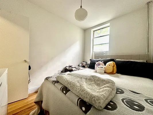 Rented by Corcoran | media 16