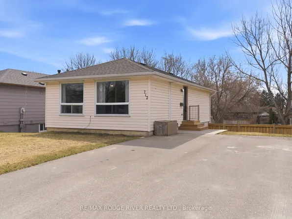 712 Grandview Dr, Oshawa, ON L1H 7W2