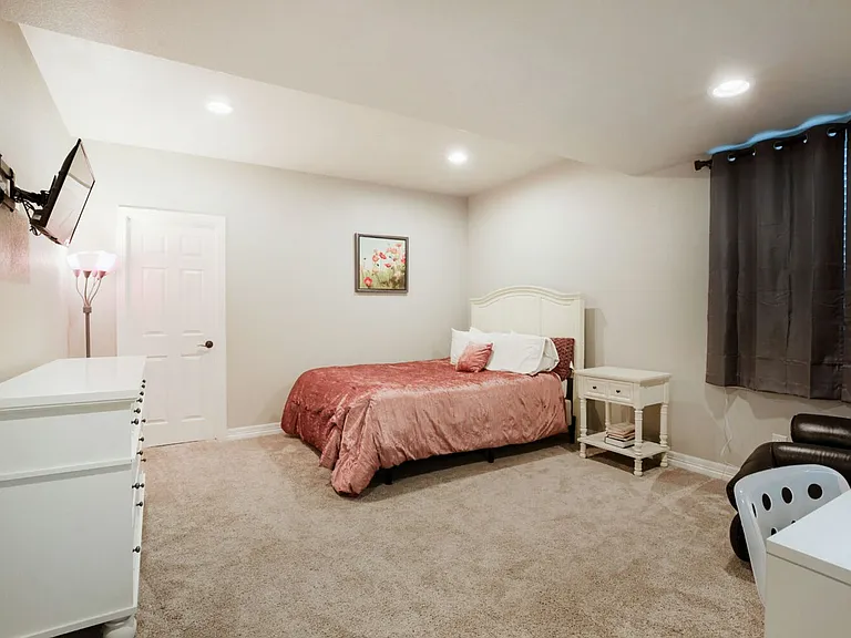 13897 Barbour St — Photo 17