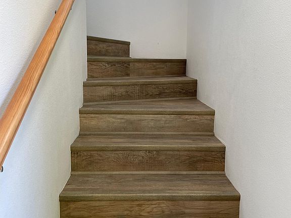 5th image of 453 Lanae Way