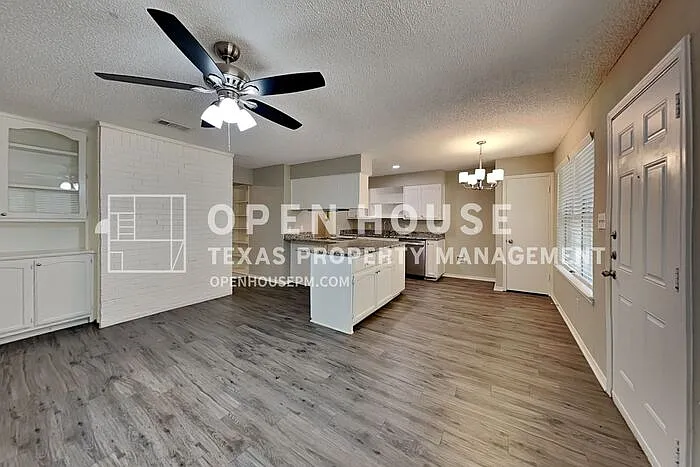 4819 Butterfield Rd — Photo 7