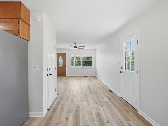 5th image of 2387 Glengerrie Dr