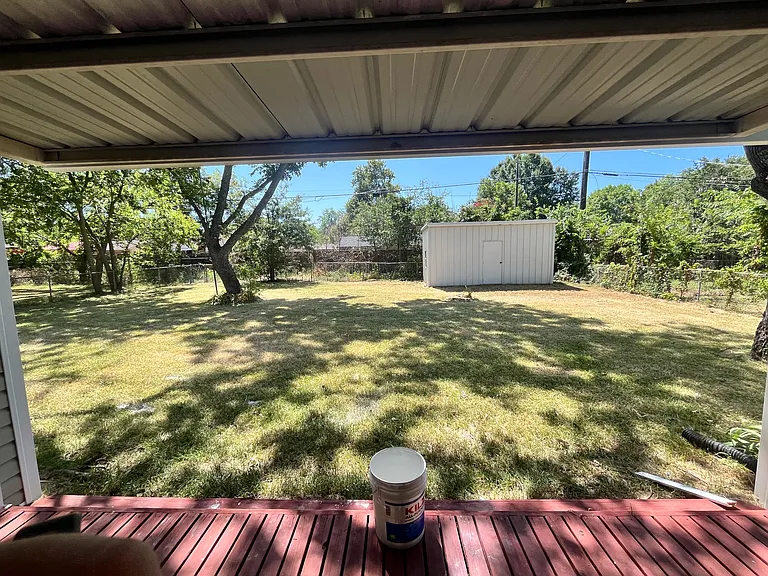 110 Leighton Dr — Photo 10