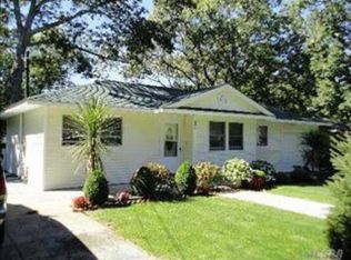 67 Sylvan Ave, Flanders, NY 11901