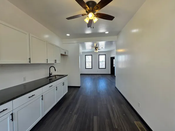 39 Holt St, Pittsburgh, PA 15203