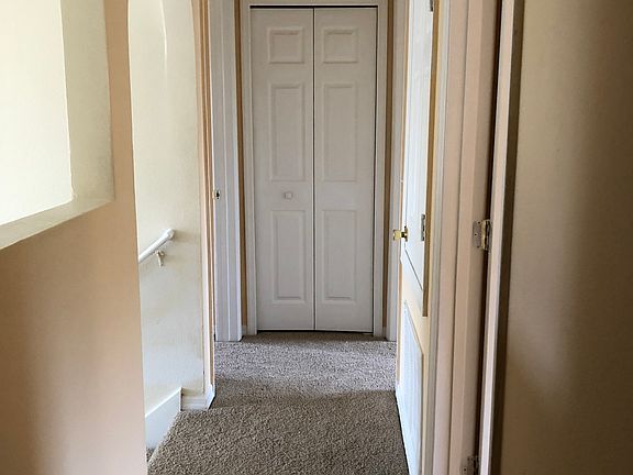5th image of 216 Churchill Ct