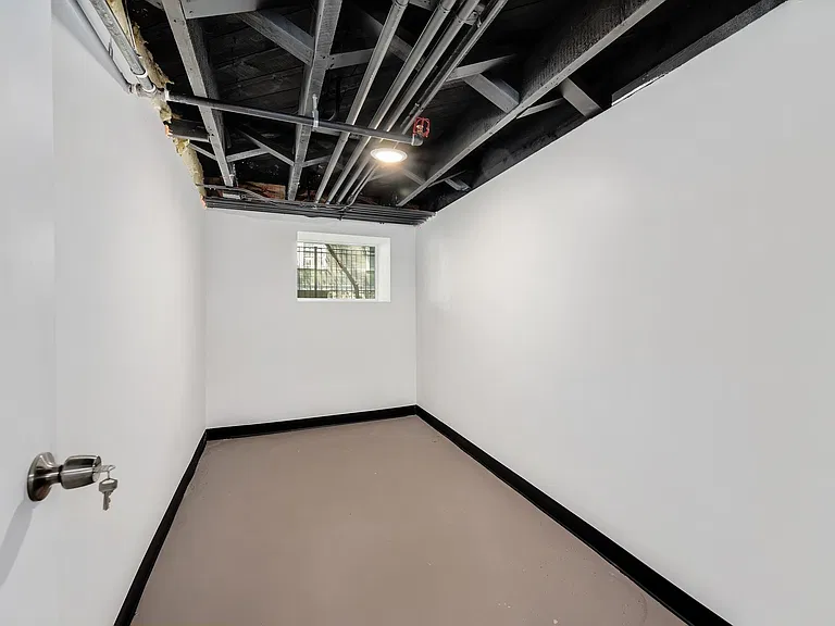 1111 Erie St #4 — Photo 18
