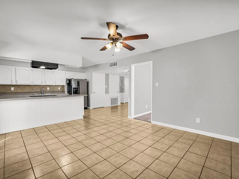 5613 Truitt St — Photo 12