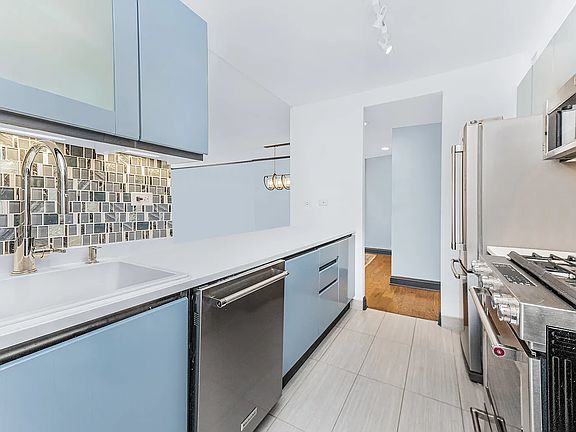 4th image of 386 Columbus Ave APT 8A